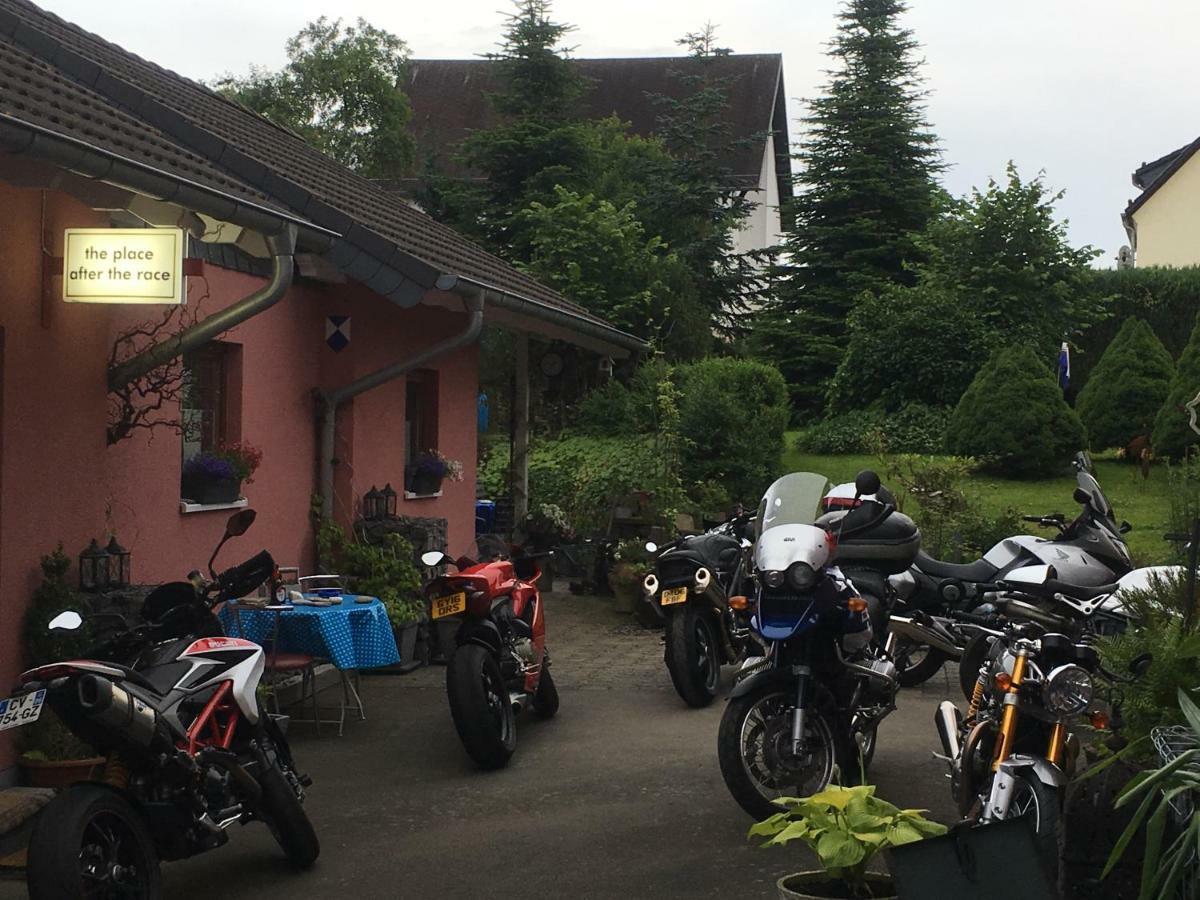 The Place After The Race B&B Müllenbach Exterior foto